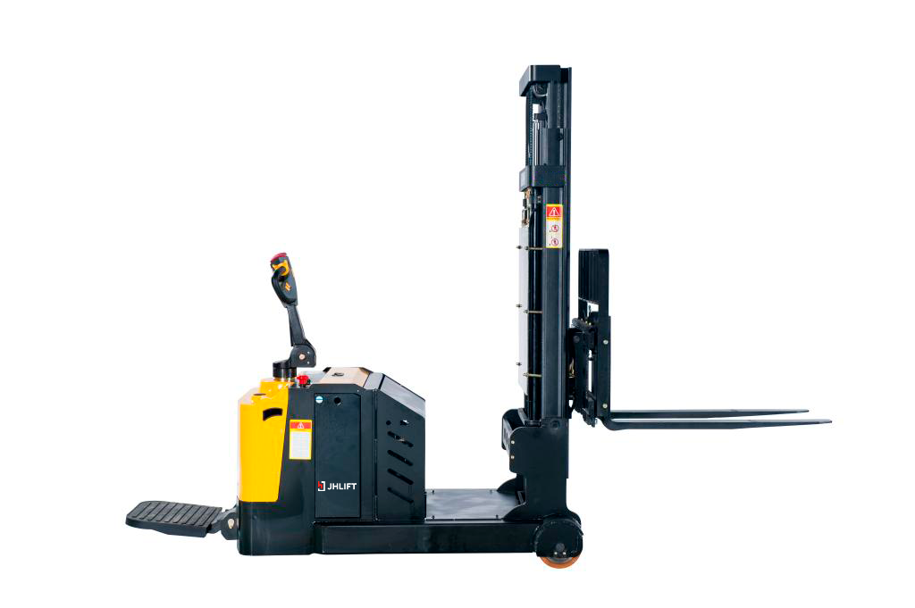 Штабелер электрический самоходный JHLIFT CBES 12-20 D с противовесом и платформой оператора, 1600-5000 мм, Li-Ion батарея