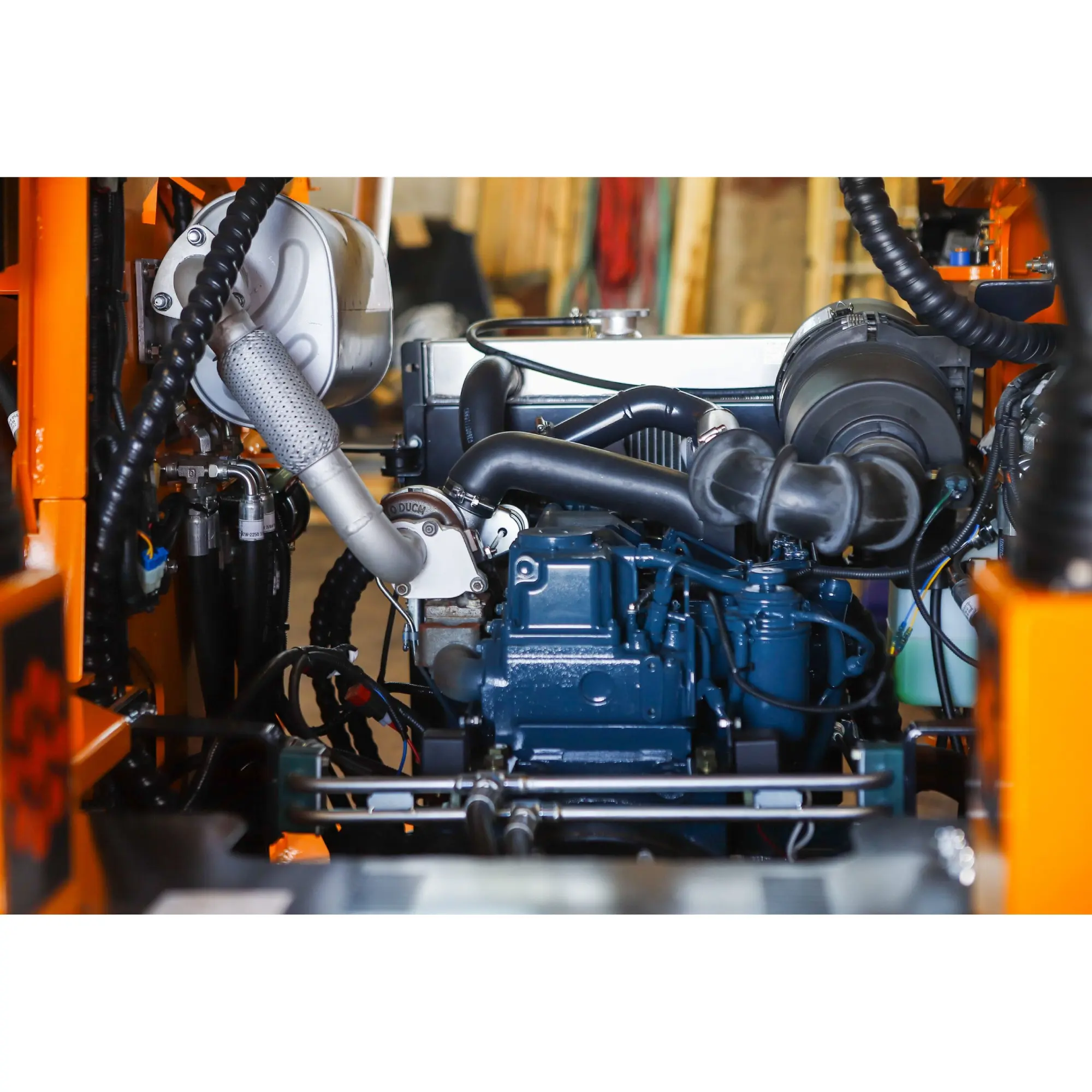 Мини-погрузчик с бортовым поворотом BAWOO BTL350H