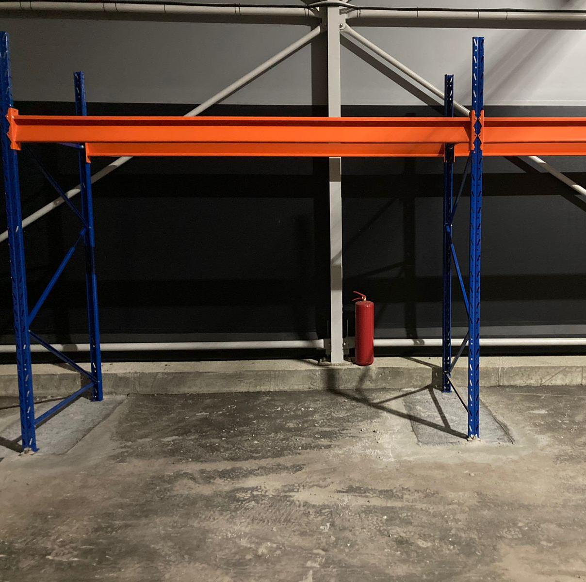 Паллетный стеллаж 2400x1825x1050 на 4 паллетоместа