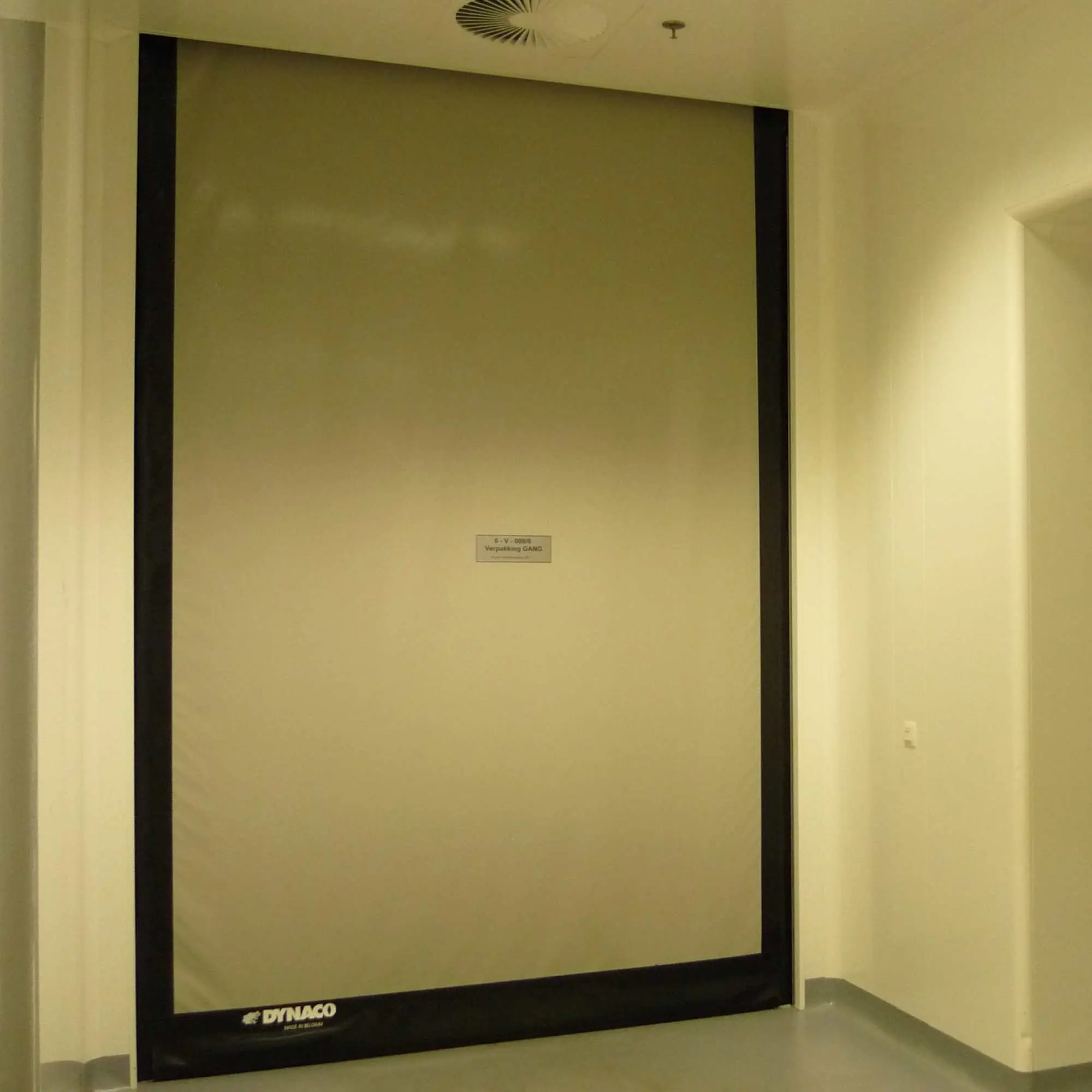 Высокоскоростные ворота Dynaco D-310 Plus 3000х3000 мм