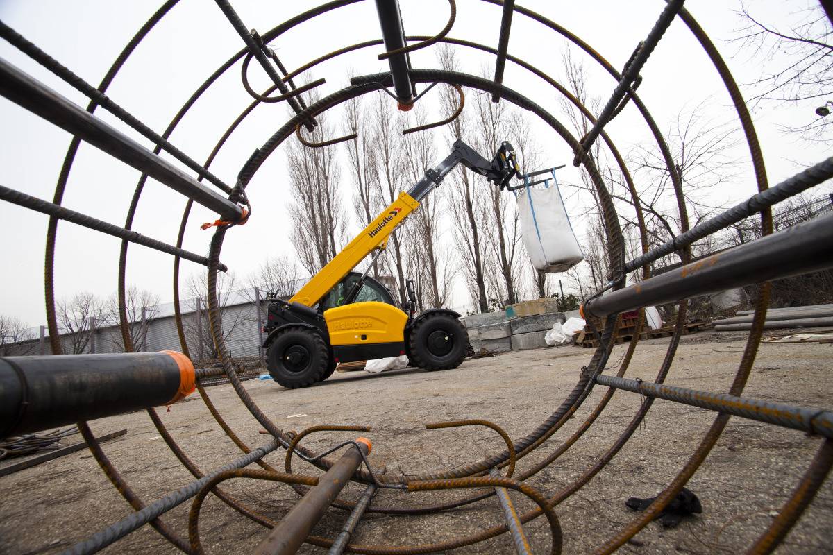 Погрузчик телескопический Haulotte HTL 3510