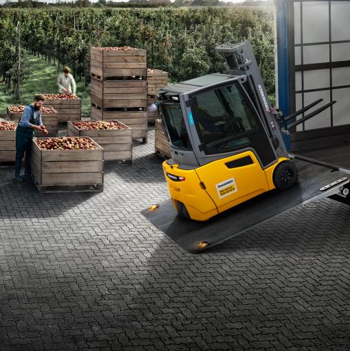 Электрический погрузчик Jungheinrich EFG 220 DZ, 4640 мм с сайдшифтом