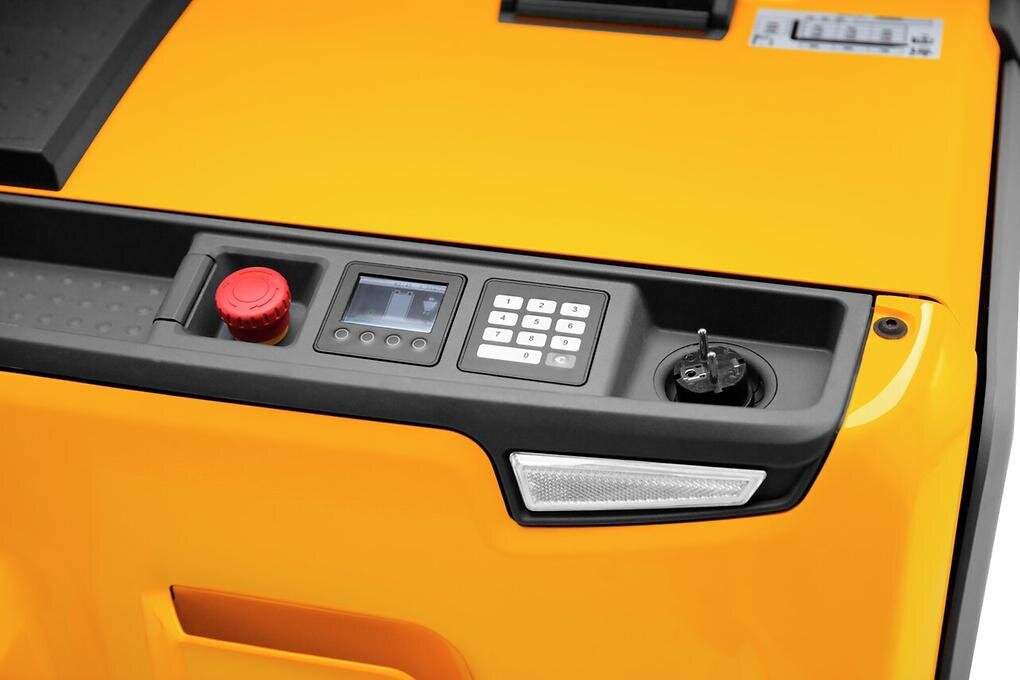 Штабелер электрический самоходный Jungheinrich EJC 214b ZT, 4500 мм для обработки паллет поперек