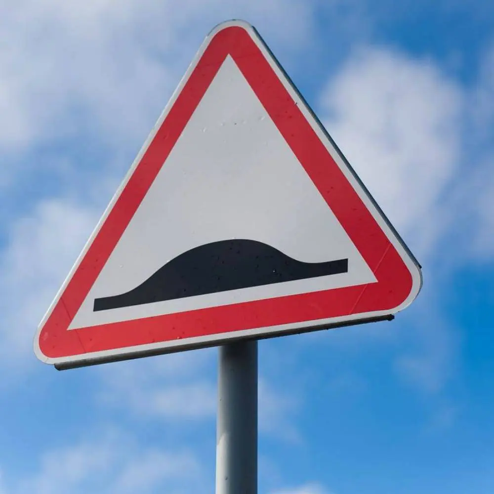 Предупреждающий знак 1.17 — Искусственная неровность
