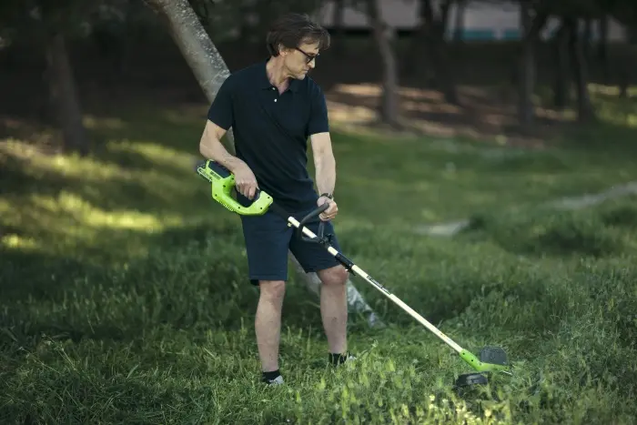 Аккумуляторный Триммер Greenworks G-MAX 40V (33 см) (комплект) G40LT30