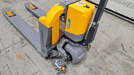Тележка электрическая самоходная Jungheinrich PTE 15Q, Li-Ion с батареей 24V, 50Ah, 1500 кг, 1150 x 540 мм, с колесами баланса картинка
