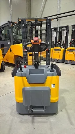 Штабелер электрический самоходный JHLIFT CDD 15 WHL с платформой оператора, 2500 мм, Li-Ion батарея картинка