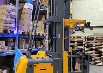 Как работает комплектовщик заказов для склада