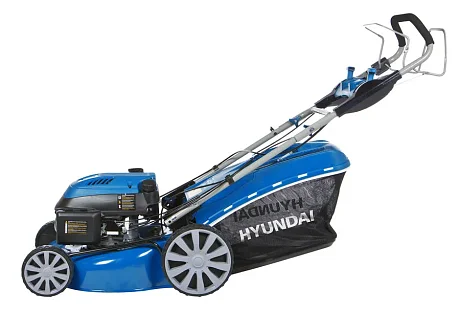 Самоходная бензиновая газонокосилка с электростартером Hyundai L 4610SЕ картинка