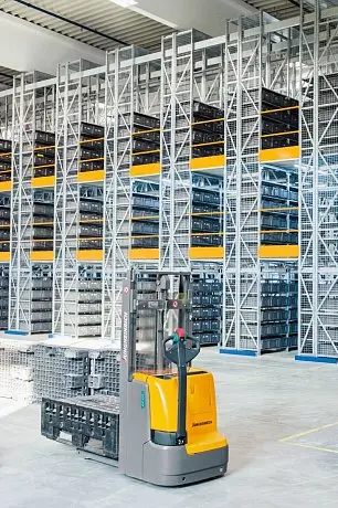 Штабелер электрический самоходный Jungheinrich EJC 110 DZ,  4090 мм картинка