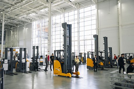 Ричтрак JHLIFT CQD 12-20 premium, 5000-12500 мм, АКБ Li-Ion / свинцово-кислотная картинка