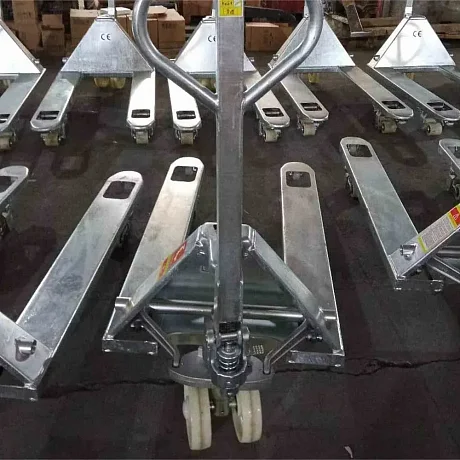 Оцинкованная гидравлическая тележка (рохля) JHLIFT WH-25G, 2500 кг, 1150х550 мм, с нейлоновыми колесами картинка