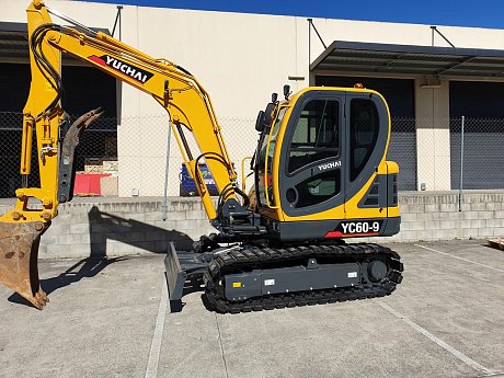 Миниэкскаватор Yuchai YC60-9 картинка