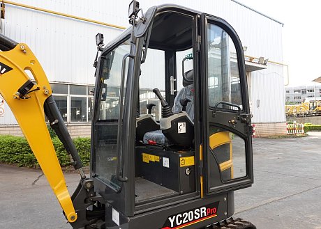 Миниэкскаватор Yuchai YC20 SR картинка