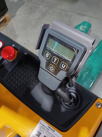 Тележка электрическая самоходная Jungheinrich EJE BA 115, 1500 кг, 1150 x 540 мм, с весами, Li-Ion с батареей 50 Ah картинка