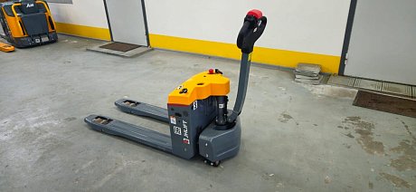 Тележка электрическая самоходная JHLIFT CBD 15 mini, 1500 кг, 1150 x 560 мм, Li-Ion с батареей 40 Ah картинка
