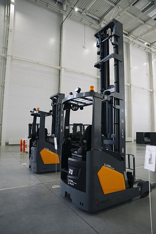 Ричтрак JHLIFT CQD 20 XC, 10500 мм (интегрированная Li-Ion АКБ) картинка