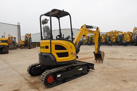 Миниэкскаватор Yuchai U27 c закрытой кабиной картинка