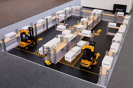 Радиоуправляемый погрузчик JHLIFT картинка