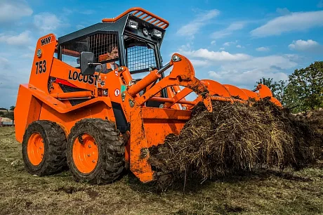 Мини-погрузчик LOCUST L753 картинка