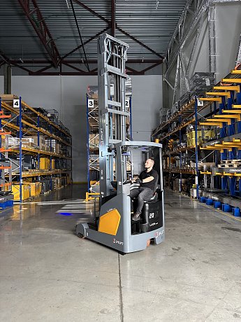 Ричтрак JHLIFT CQD 20 XC, 10500 мм (интегрированная Li-Ion АКБ) картинка