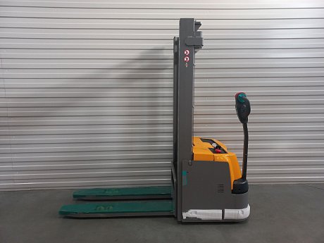 Штабелер электрический самоходный Jungheinrich EJC BA 113, h3 2900 мм, Li-Ion картинка