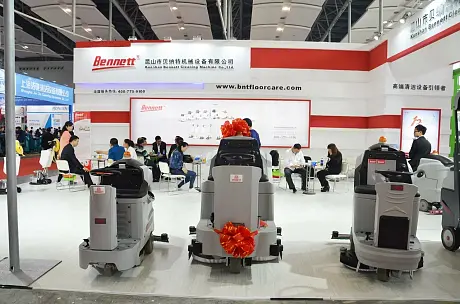 Поломоечная машина аккумуляторная с местом оператора Bennett Dragoon D100b с литиевой АКБ 210 а/ч картинка