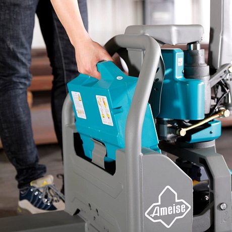 Тележка электрическая самоходная Ameise PTE 1.3, 1300 кг, с нестандартными вилами 800 x 550 мм, Li-Ion с батареей 20 Ah картинка