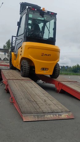 Электрический погрузчик JHLIFT CPD 40-50Х, 3000-6500 мм, четырехопорный, АКБ Li-Ion / свинцово-кислотная картинка