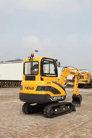 Миниэкскаватор Yuchai YC 25-8 картинка