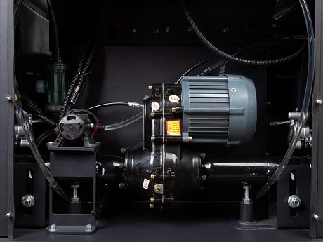 Аккумуляторная подметальная машина с местом оператора Chancee U135 с АКБ (90 а/ч С5) картинка