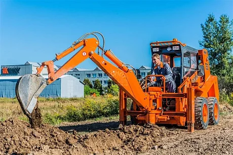 Мини-погрузчик LOCUST L753 картинка