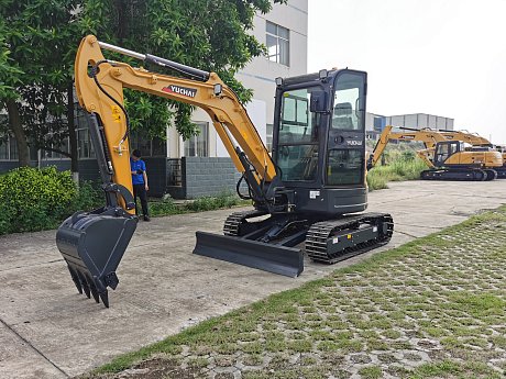 Миниэкскаватор Yuchai YC 35-SR картинка