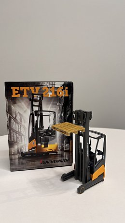 Модель Ричтрак Jungheinrich ETV216i картинка