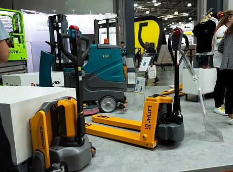 Тележка электрическая самоходная JHLIFT EPT 20H, 2000 кг, 1150 x 550 мм, Li-Ion с двумя батареями 48V 15 Ah картинка