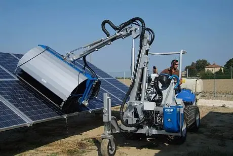 Многофункциональный шарнирно-сочлененный мини-погрузчик MULTIONE 5.2 K standart картинка