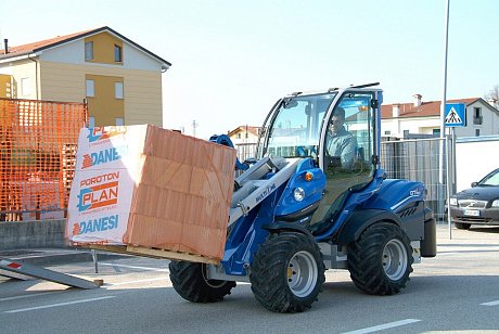 Вилы без рамы, длина клыков 120 см, грузоподъемность 2000 кг Multione картинка
