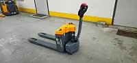 Тележка электрическая самоходная JHLIFT CBD 20 mini, 2000 кг, 1150 x 560 мм, Li-Ion с батареей 20 Ah