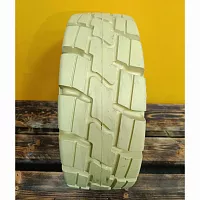 Шина цельнолитая EXMILE ECLAT 140/55-9/4.0 WS