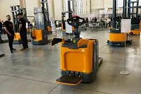Тележка электрическая самоходная JHLIFT CBD 20X-S, 2000 кг, 1150 x 540 мм, с местом оператора, интегрированная Li-Ion  батарея