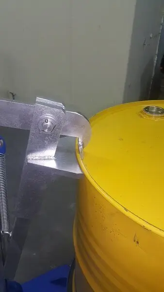 Захват для бочек (”клюв попугая”) ЗБГ-1