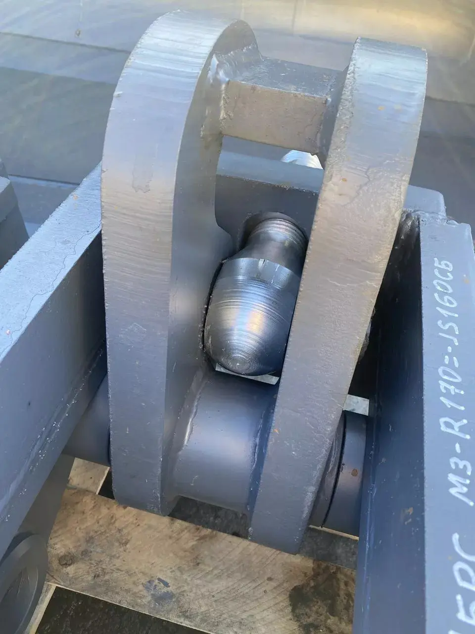 Быстросъемное устройство для мини-экскаватора Yuchai