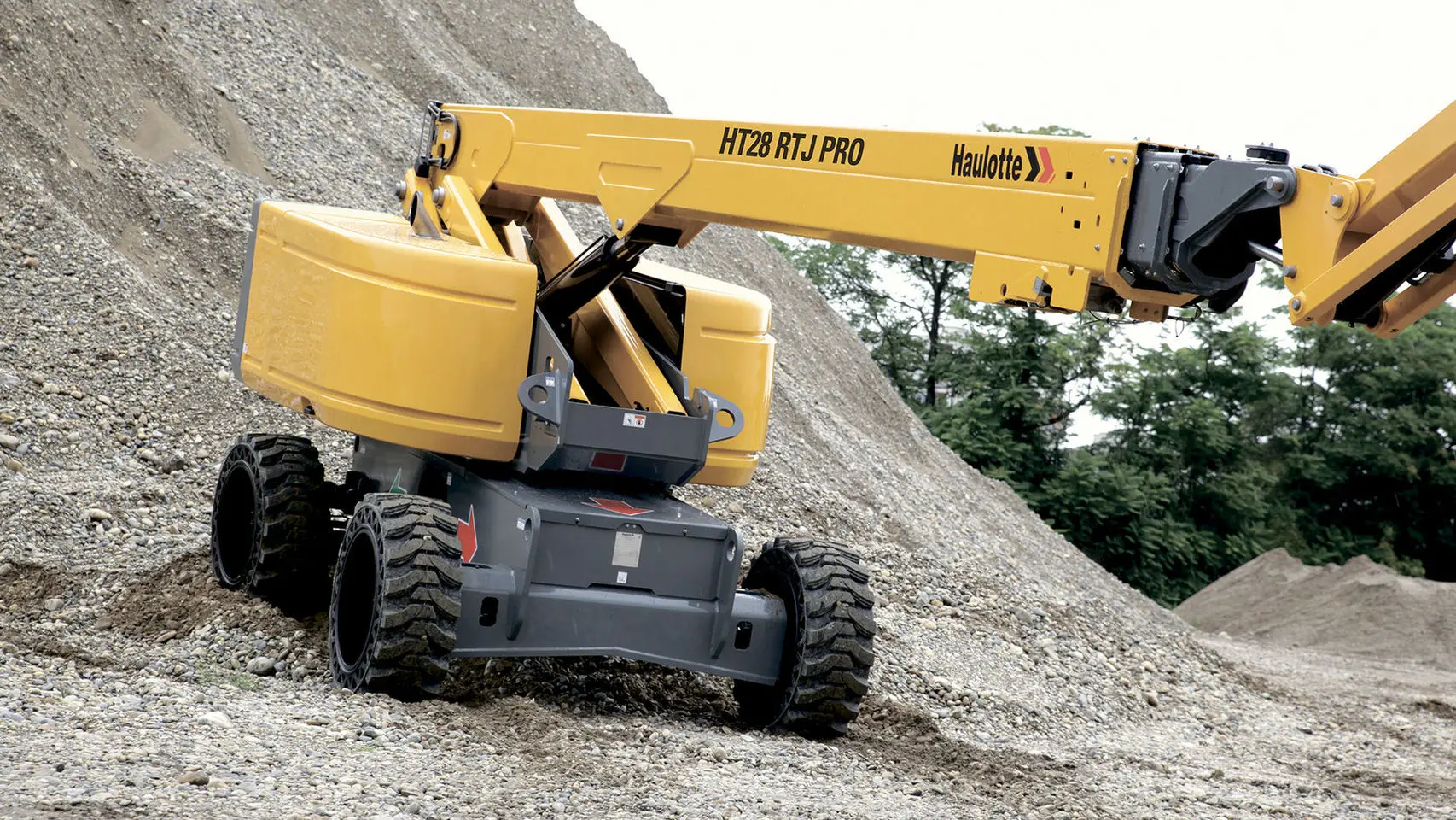 Самоходный телескопический подъемник Haulotte HT28 RTJ PRO