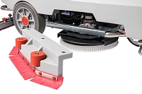 Поломоечная машина аккумуляторная с местом оператора Bennett Patrol P150-86d