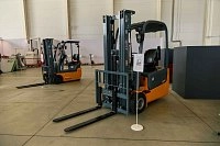 Электрический погрузчик JHLIFT CPDS 15AH, 2500-6500 мм, трехопорный, АКБ свинцово-кислотная