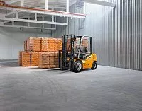 Четырехопорный электрический погрузчик JHLIFT CPD 15-38 ХE, 2500-7000 мм, с интегрированной Li-Ion батареей