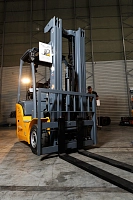 Электрический погрузчик JHLIFT CPDS 13-20 XC, трехопорный, с интегрированной Li-Ion батареей